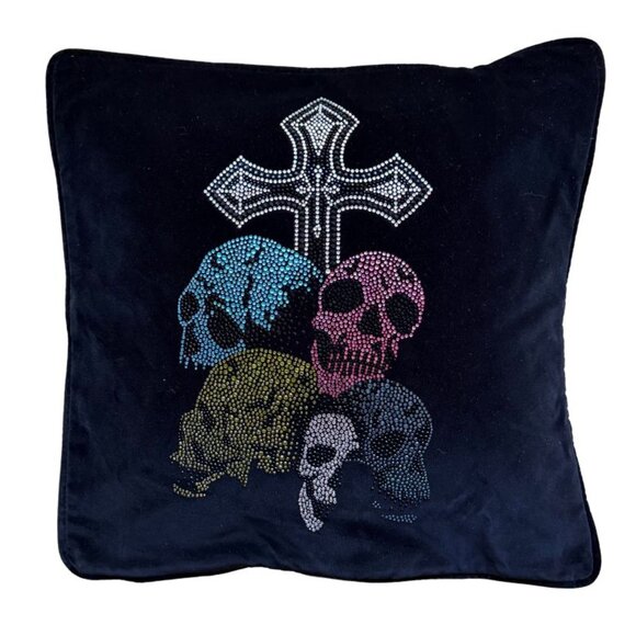 Black Velvet Pillow Cover w/ Swarovski Crystal Skull & Cross Design – 20x20 - Picture 1 of 3